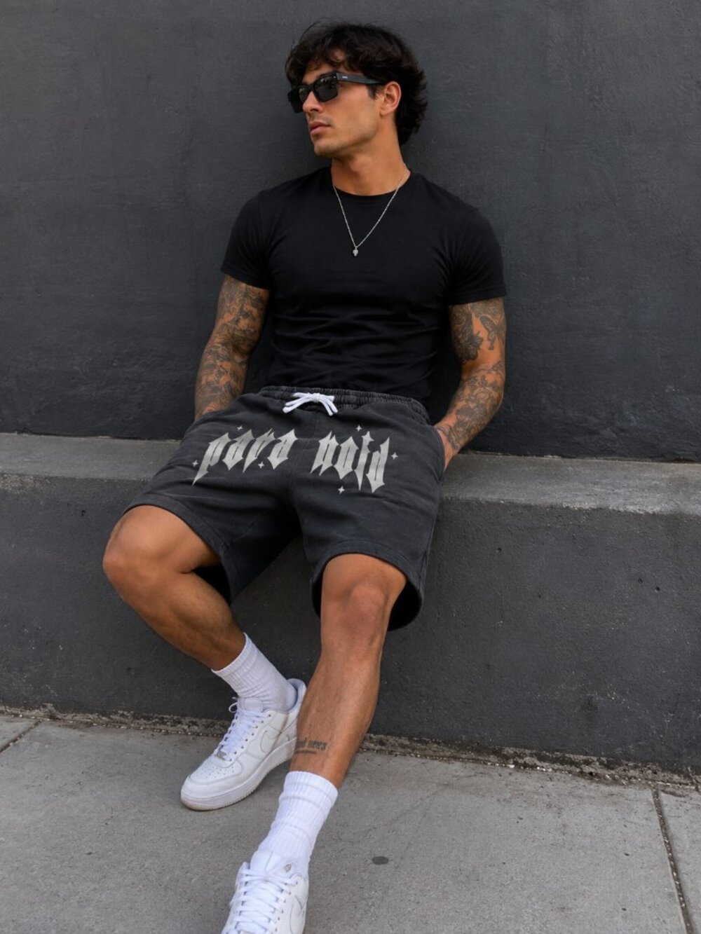 MENS RELAXED SHORTS - Picture 1 of 8